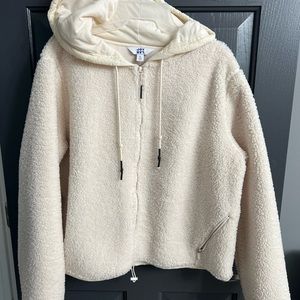 Joylab Jackets & Coats | Hooded
Cream Sherpa Jacket | Cream Color Size:XL